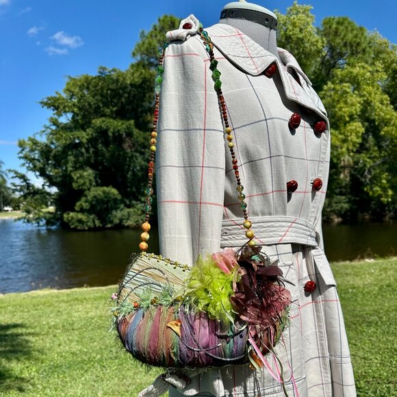 VINTAGE Mary Frances Feather and Ribbon Floral Beaded Bag - Picture 2 of 16